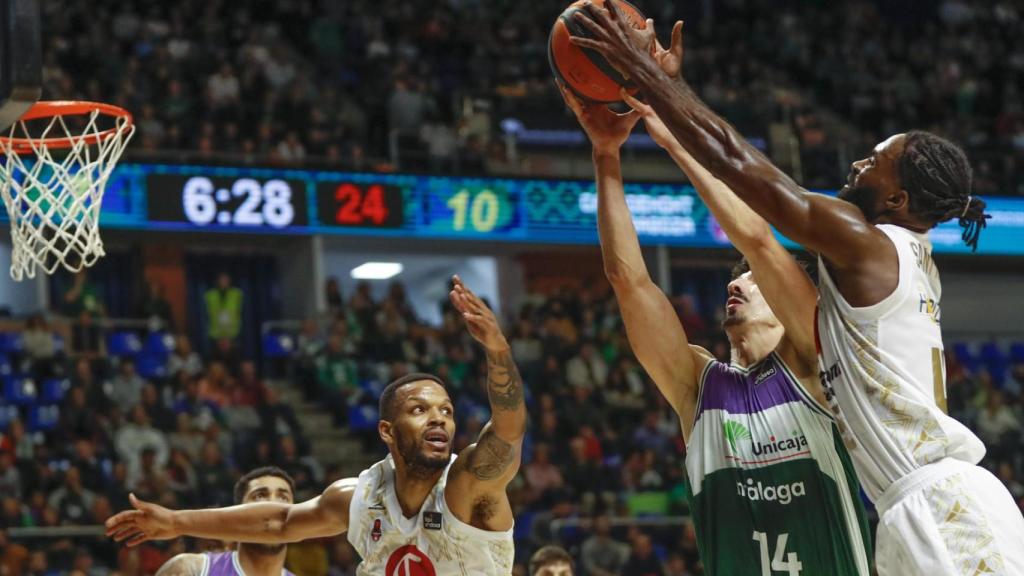 Nihad Djedovic durante el Unicaja vs. Casademont Zaragoza