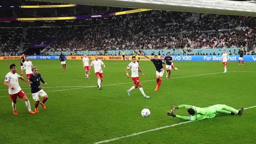 El gol de Giroud contra Polonia