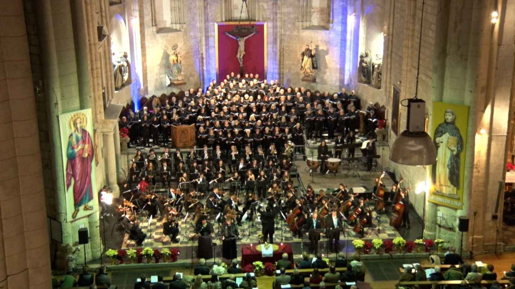 Aures Cantibus y coro Sacro Jerónimo Aguado en el Oratorio de Navidad