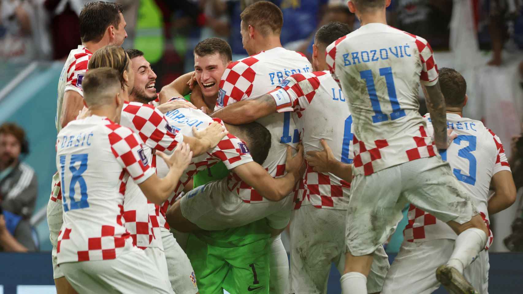 Jugadores de Croacia celebrando el pase a los cuartos.