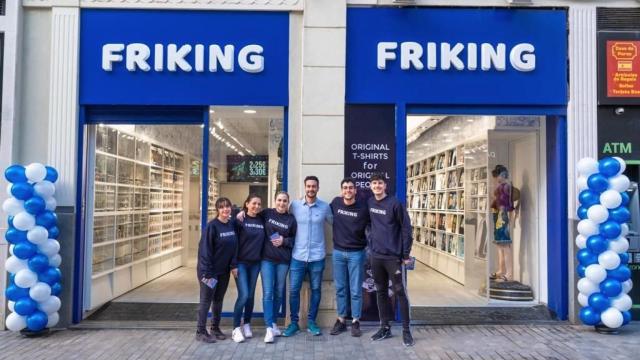 Exterior de la tienda Friking en la calle Larios