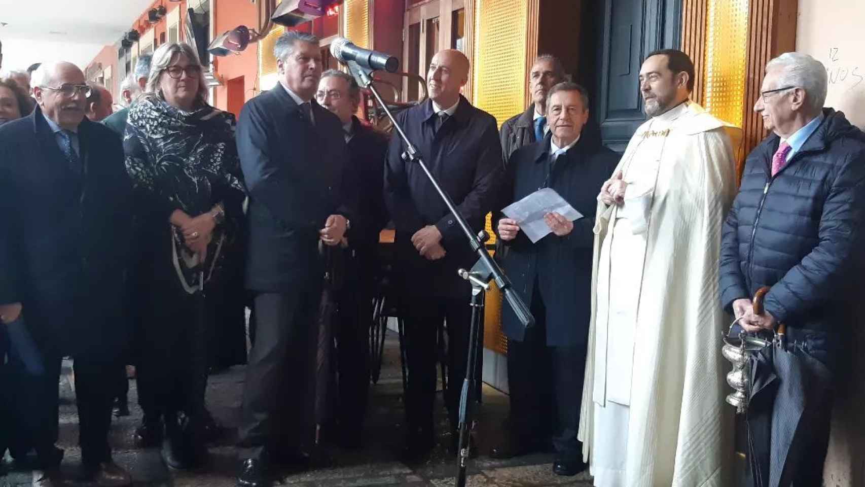 El Ayuntamiento de León cumple con la tradición de la Inmaculada