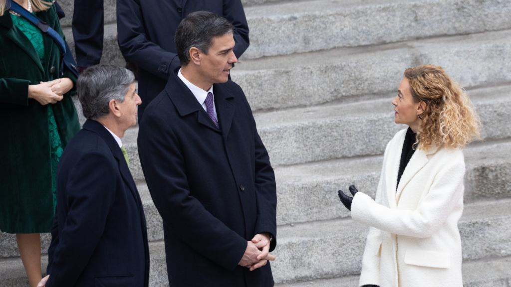 El presidente del Tribunal Constitucional, Pedro González-Trevijano; el presidente del Gobierno, Pedro Sánchez y la presidenta del Congreso, Meritxell Batet.