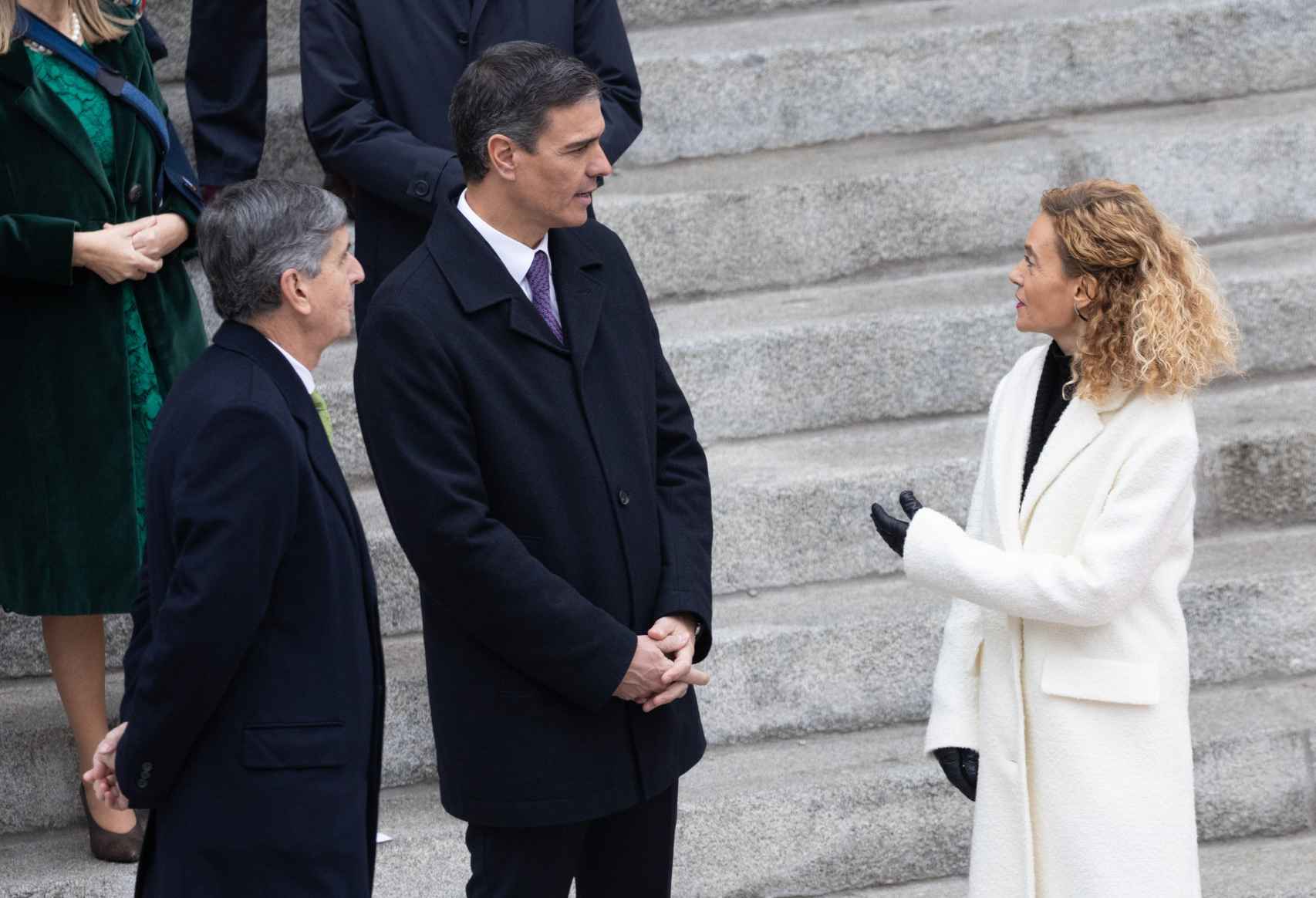 El presidente del Tribunal Constitucional, Pedro González-Trevijano; el presidente del Gobierno, Pedro Sánchez y la presidenta del Congreso, Meritxell Batet, en el acto del Día de la Constitución, el 6 de diciembre de 2022.