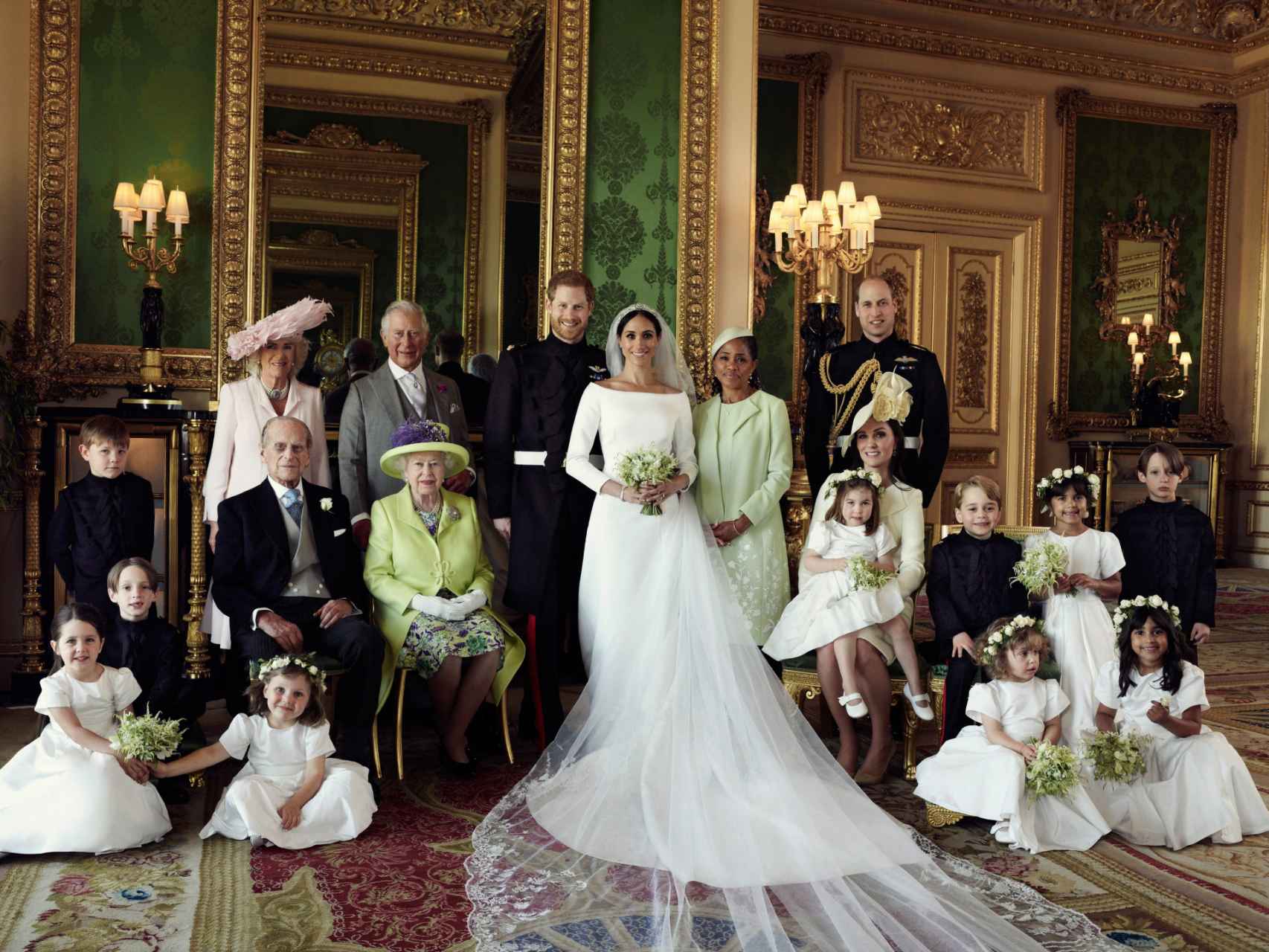 La reina Isabel II otorgó el ducado a Harry por su boda.