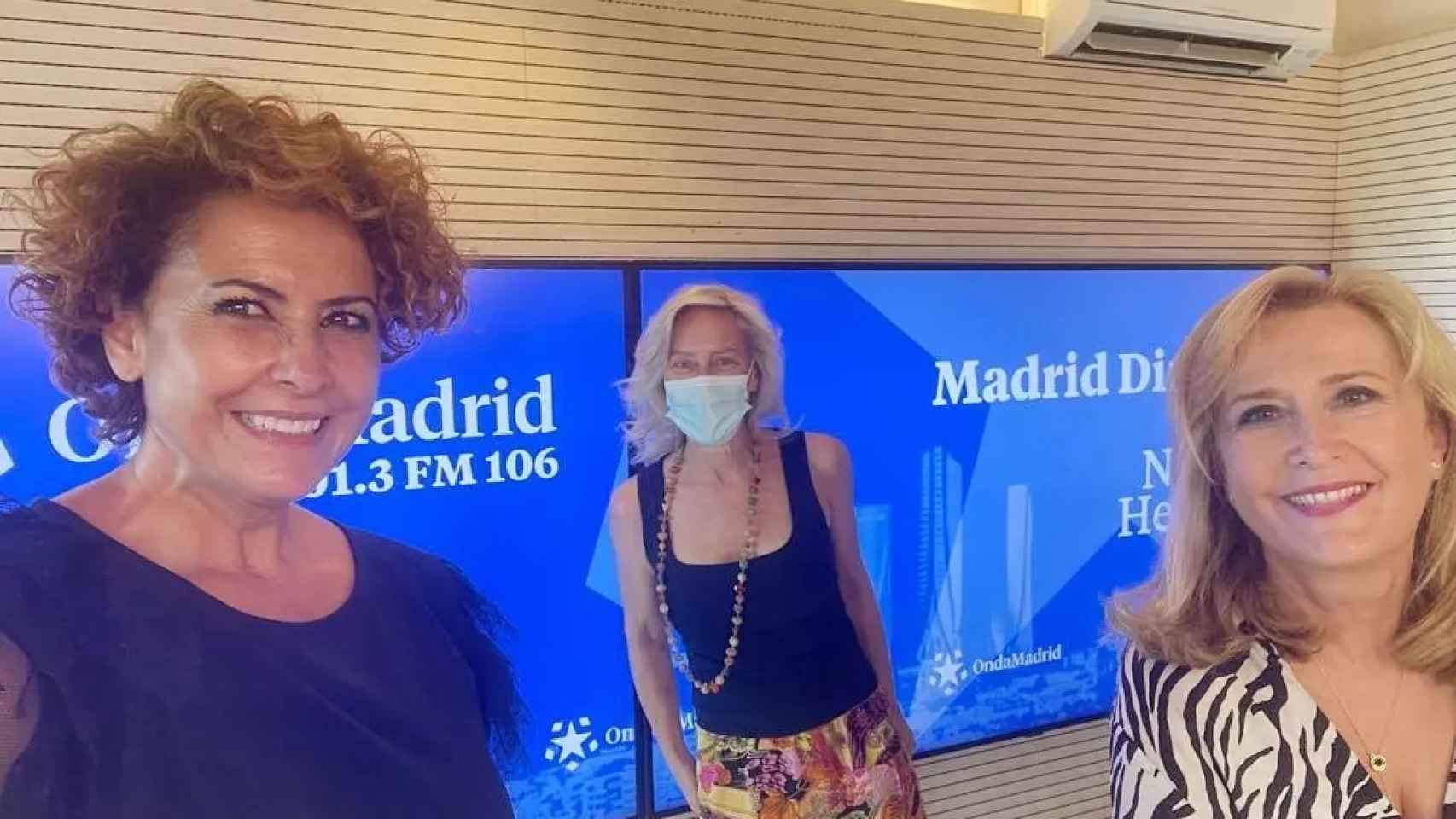 Galán junto a sus compañeras Nieves Herrero e Irma Soriano, en el programa Madrid Directo.