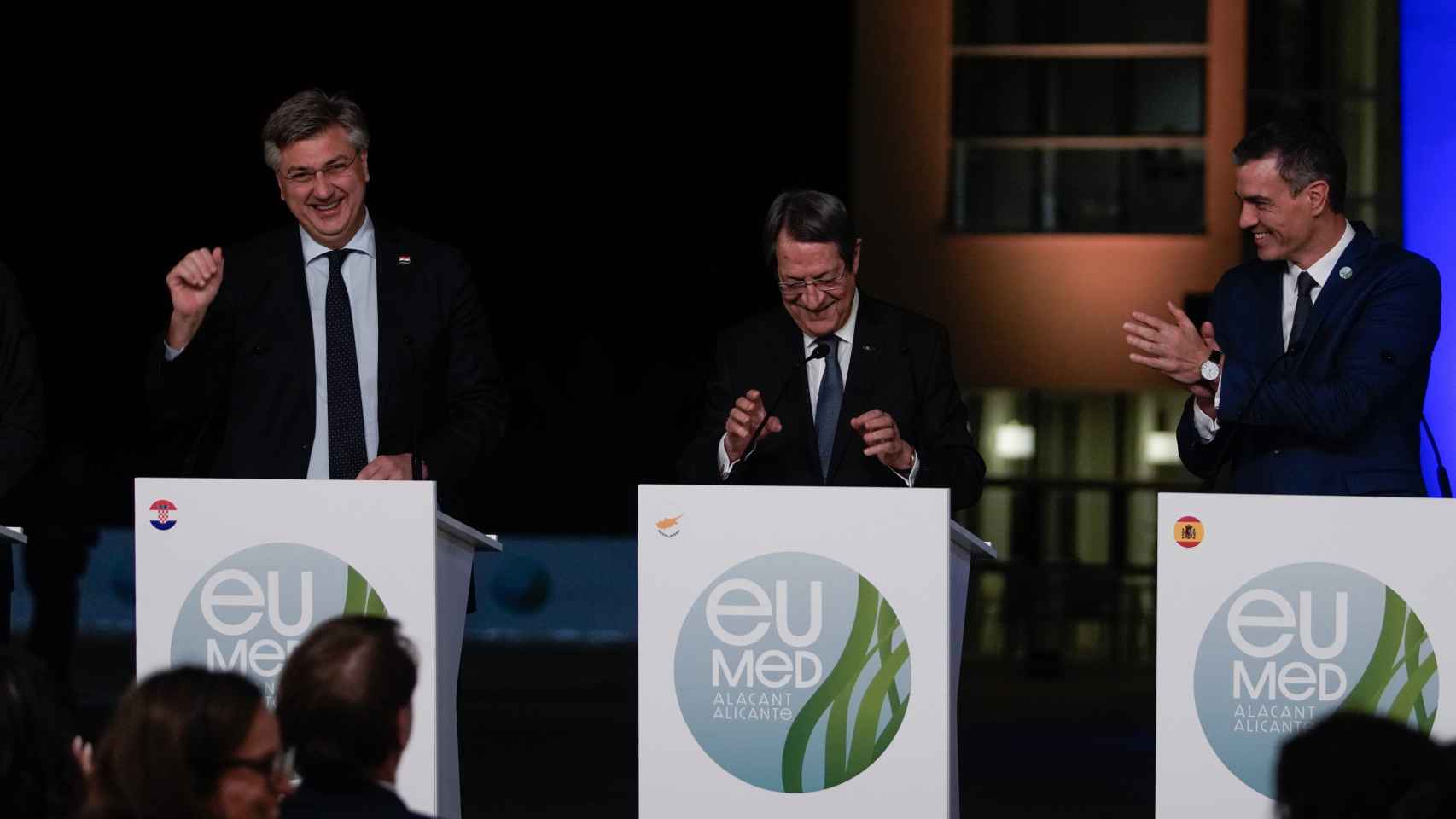 Andrej Plenkovic, presidente de Croacia, aplaudido en la cumbre EUMED de Alicante por su victoria frente a Brasil