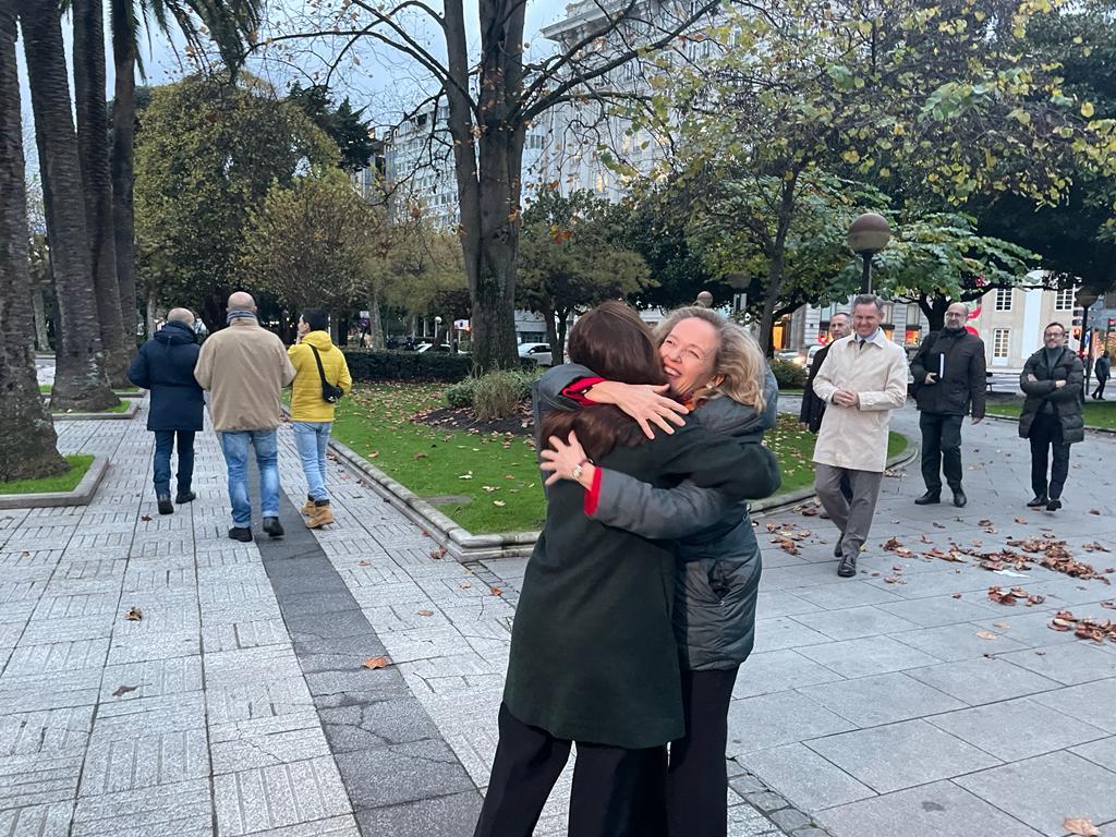 Inés Rey y Nadia Calviño en A Coruña. Foto: Quincemil