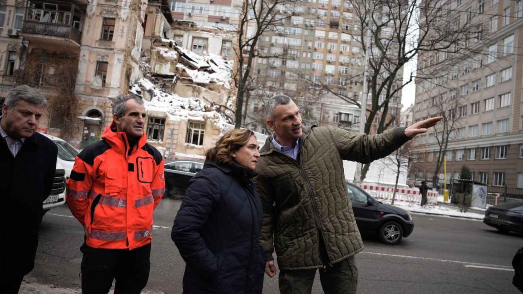 Ada Colau se reúne en Kiev junto al alcalde Vitali Klitschko.