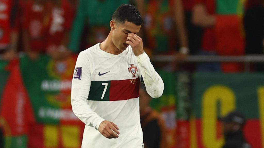 Cristiano Ronaldo, dirigiéndose a los vestuarios tras la eliminación.