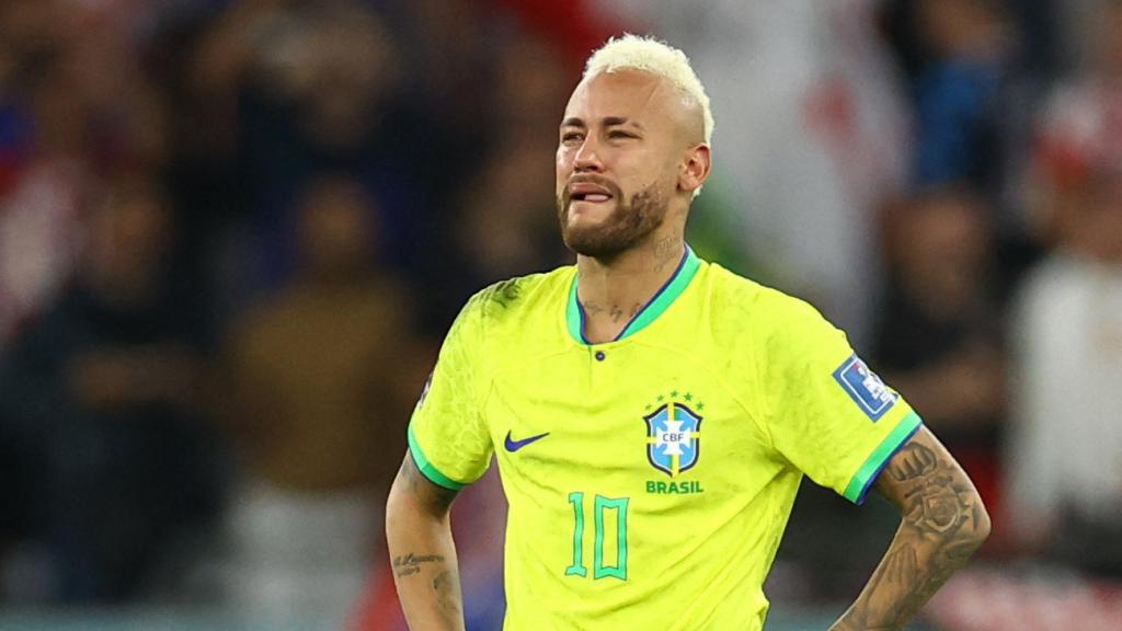 Neymar llora tras la eliminación de Brasil.