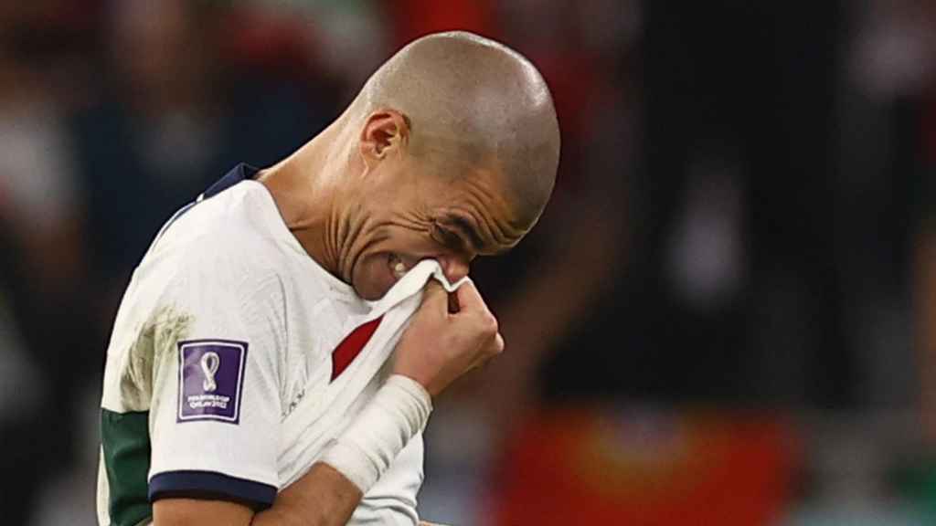 Pepe, abatido tras la eliminación de Portugal.