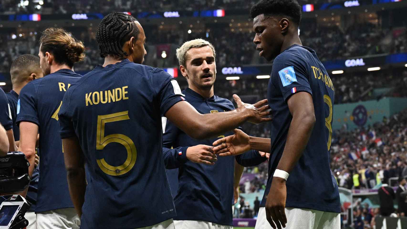 Tchouameni, felicitado por su gol en el Inglaterra - Francia
