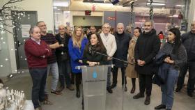 Ya es Navidad en el mercado municipal coruñés de Elviña