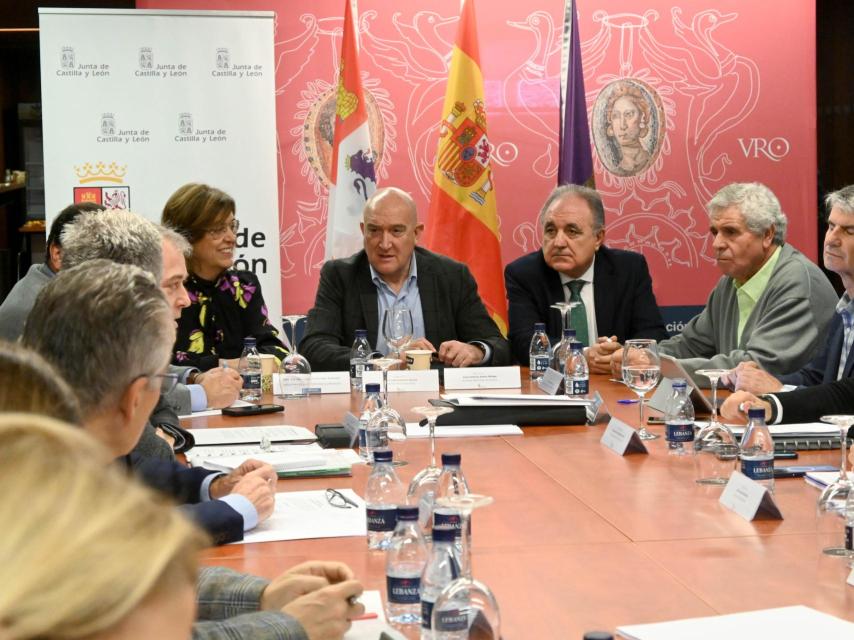 El consejero de la Presidencia, Jesús Julio Carnero, durante la reunión de este martes.