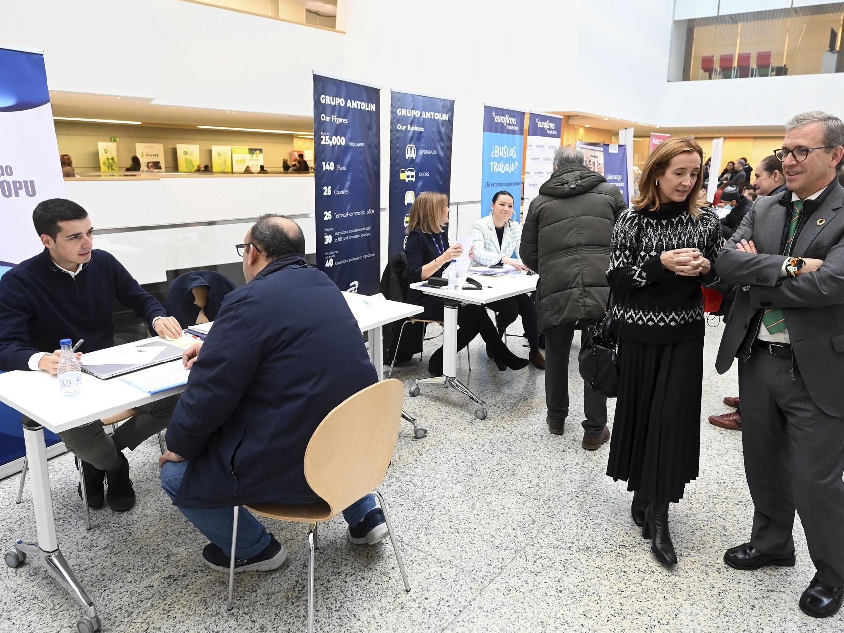El consejero de Industria y Empleo, Mariano Veganzones, durante su participación este martes en la I Feria 'Burgos Emplea 2022'