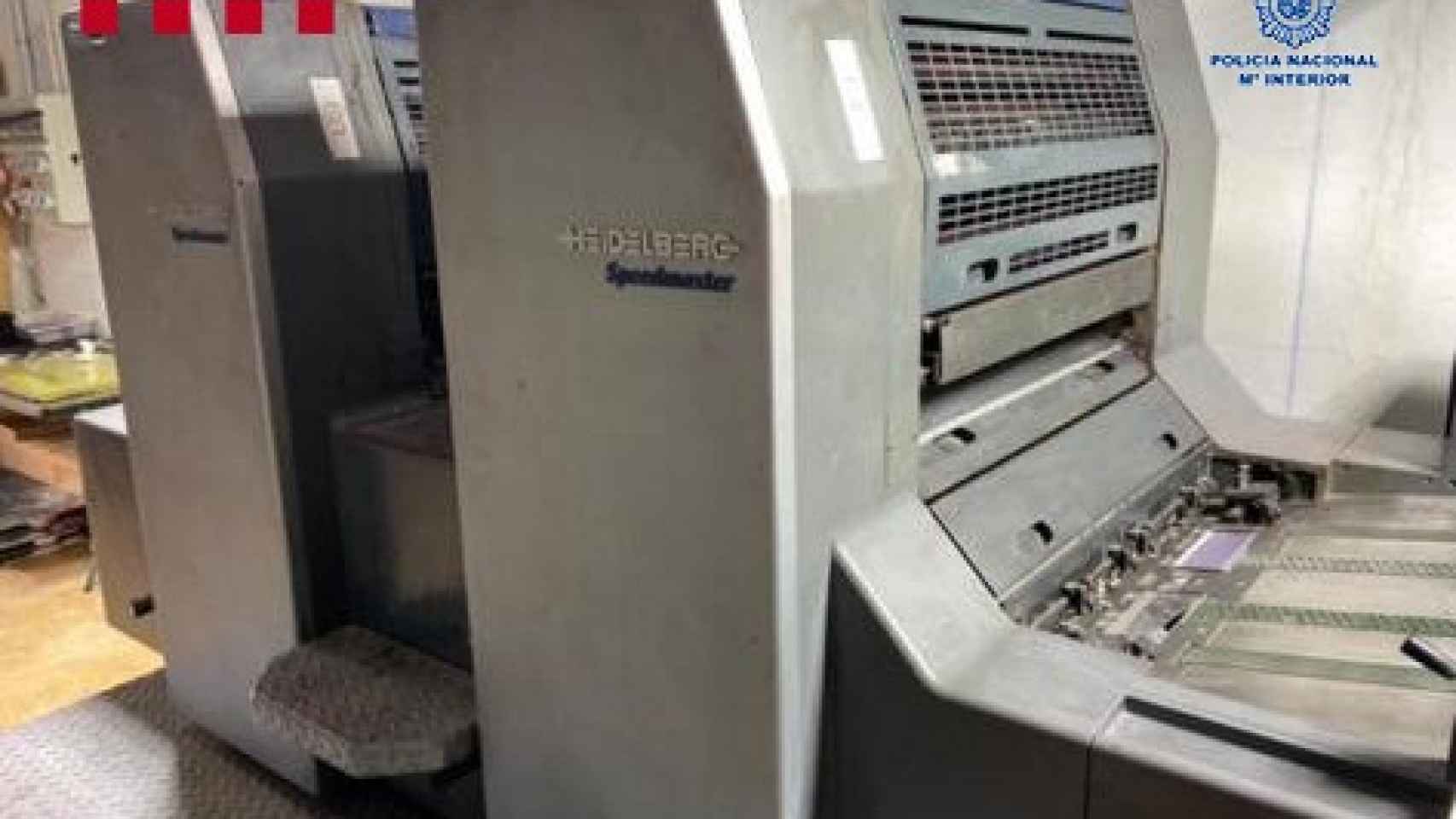 Máquinas utilizadas en la creación de billetes falsos.