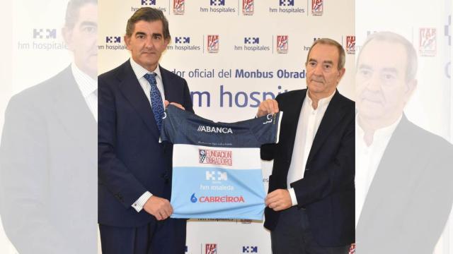 Acuerdo de colaboración entre HM Rosaleda de Santiago y el club Monbus Obradoiro.