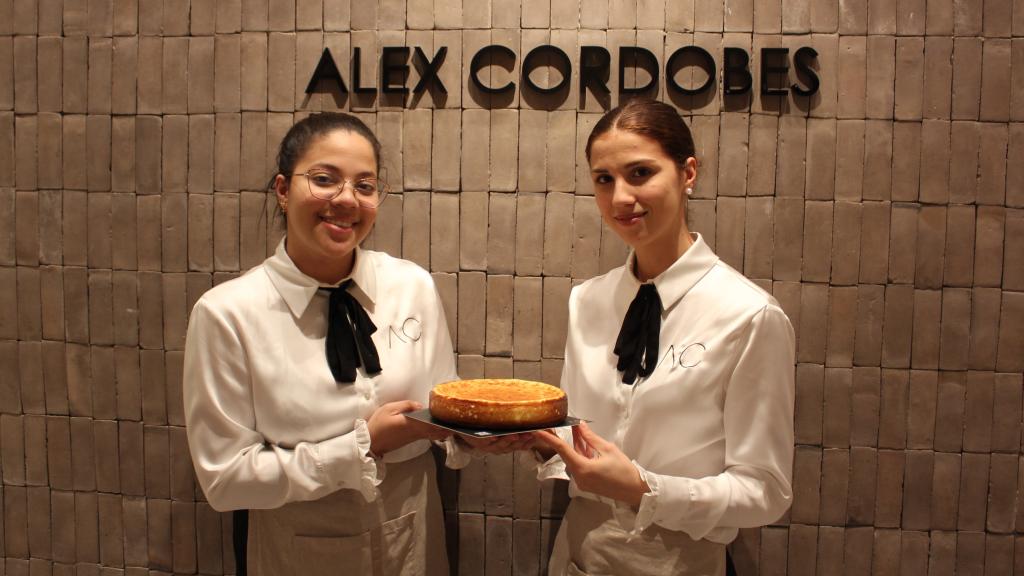 Paula y Bea, dos trabajadoras de la tienda de Velázquez de Álex Cordobés.