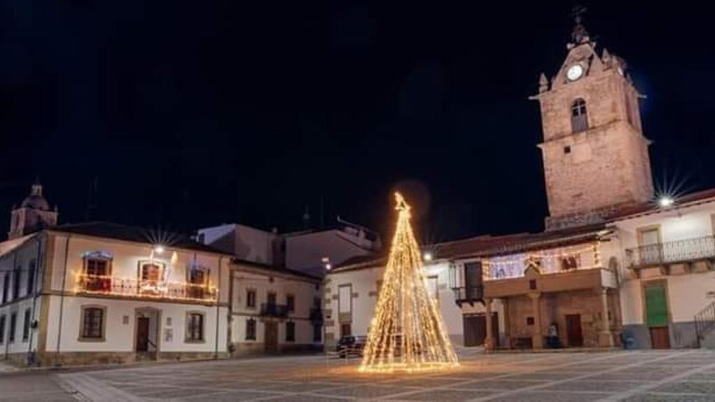 Iluminación navideña en Lumbrales