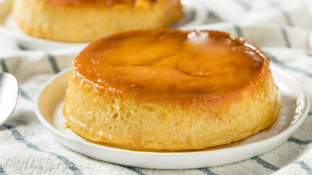 Flan de plátano sin horno, ¡con solo 3 ingredientes! (Receta vegana)