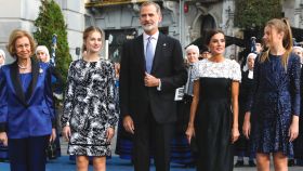 Los Reyes, sus hijas y la Emérita en los Premios Princesa de Asturias.