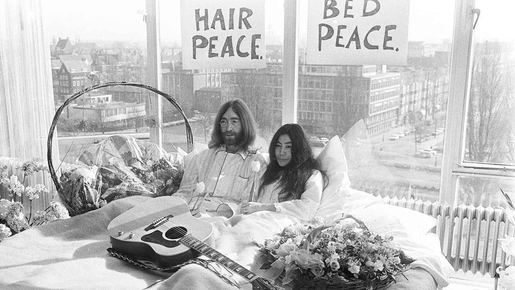 John Lennon y Yoko Ono.