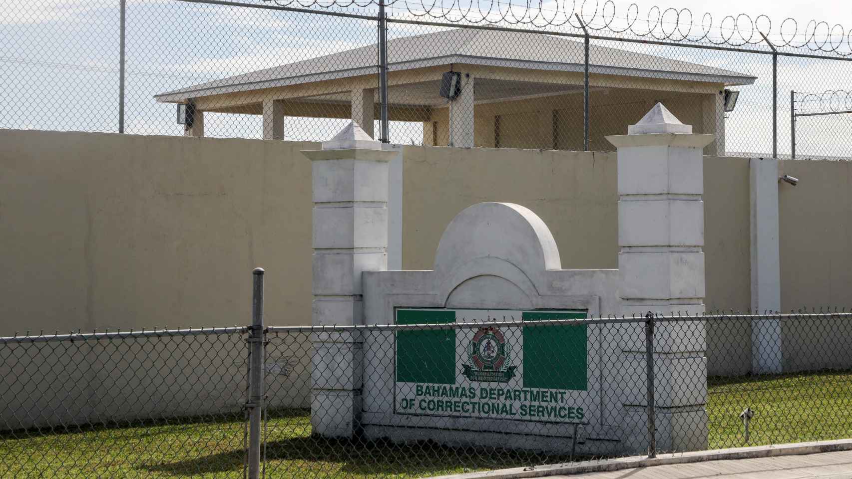 La prisión donde Sam Bankman-Fried está detenido  en Nassau (Bahamas).