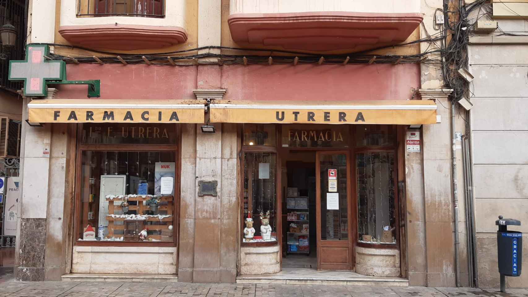 Fachada farmacia Utrera.