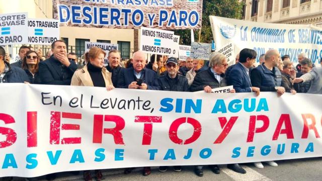 Concentración en Murcia por el trasvase Tajo-Segura.