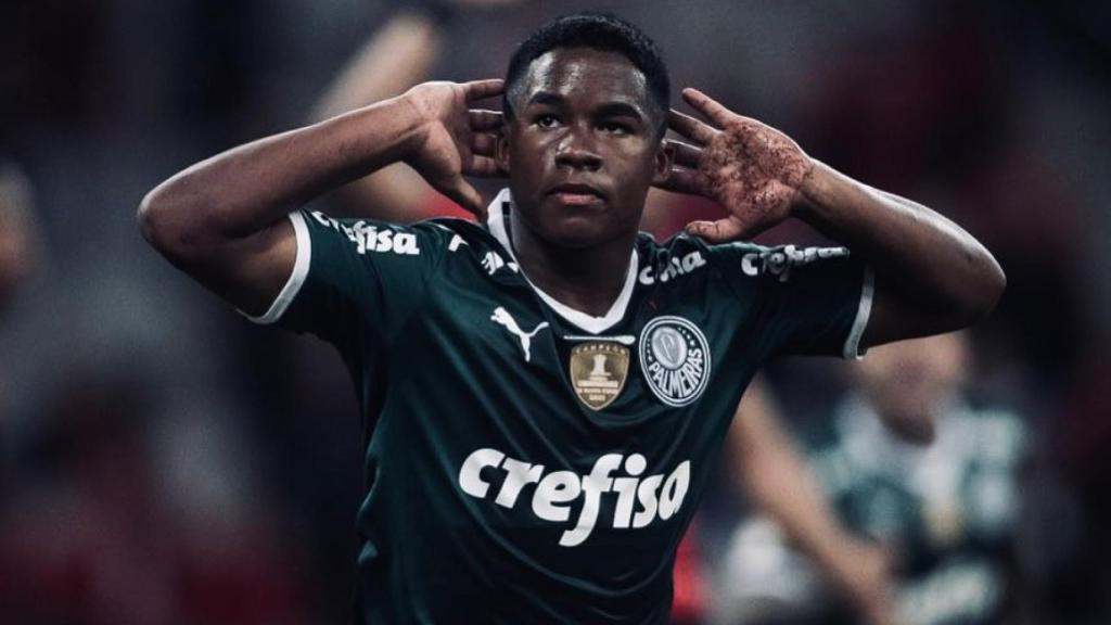 Endrick celebra un gol con Palmeiras