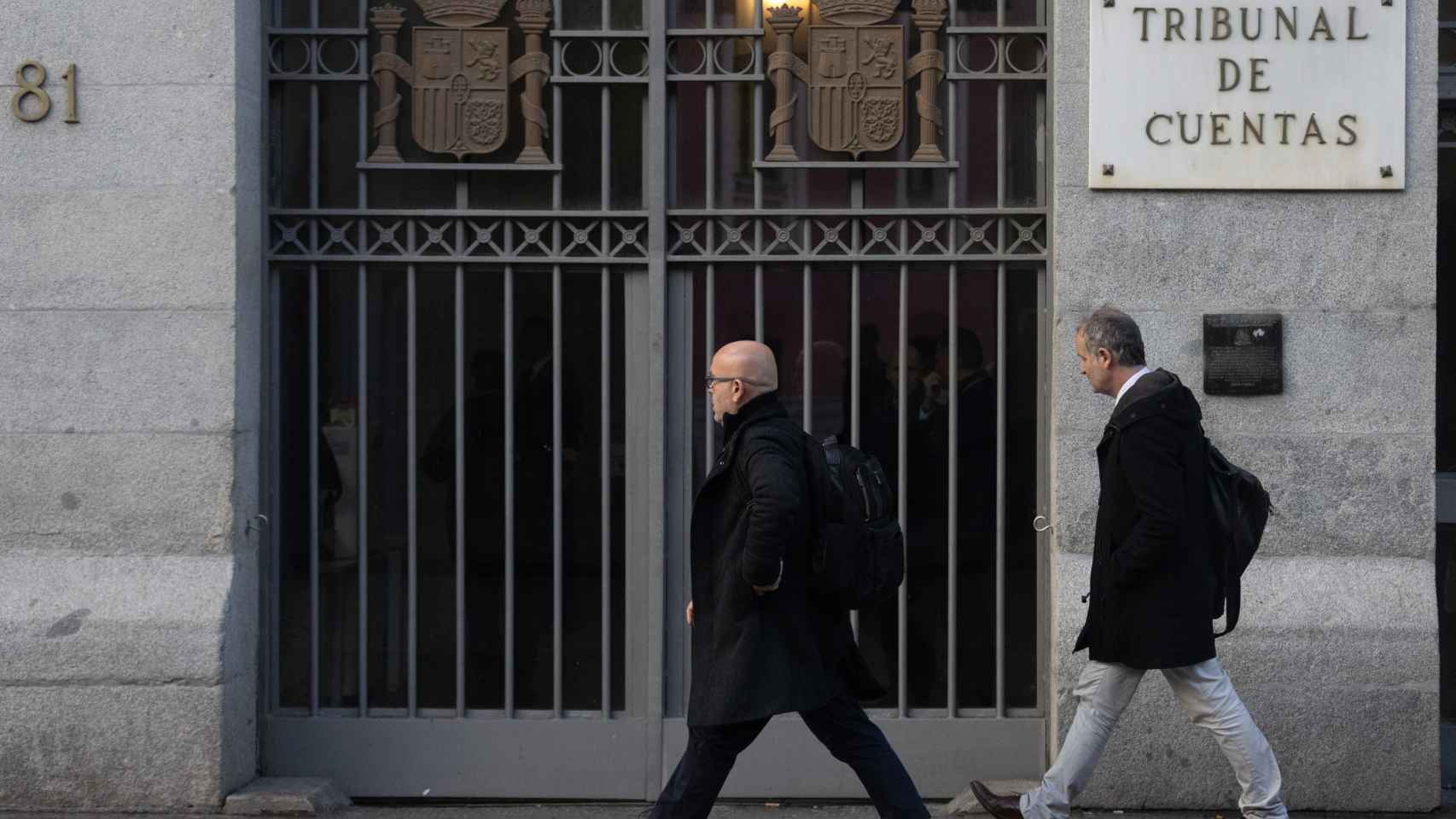 El letrado de Carles Puigdemont, Gonzalo Boyé, a su llegada al Tribunal de Cuentas.