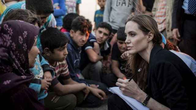 La actriz, durante uno de sus viajes con ACNUR, la agencia de refugiados de la ONU.