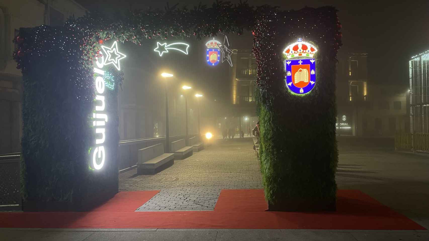 Iluminación con motivos navideños en Guijuelo