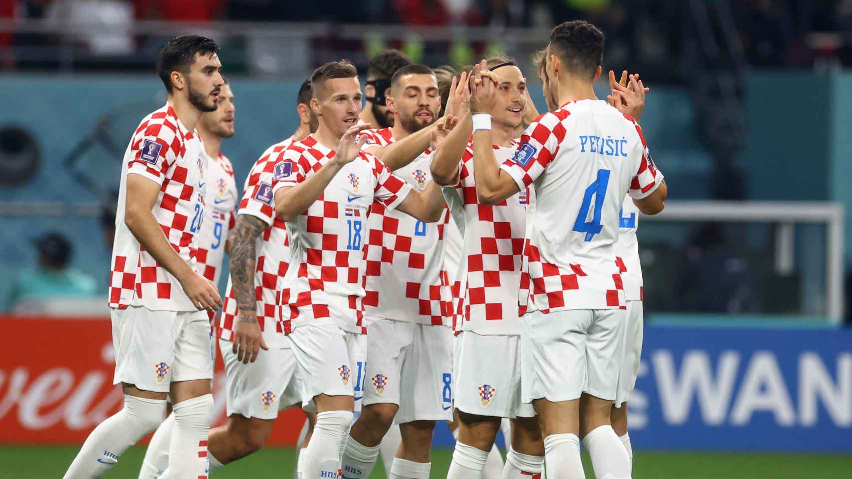 Los jugadores de Croacia celebran el primer gol del partido.