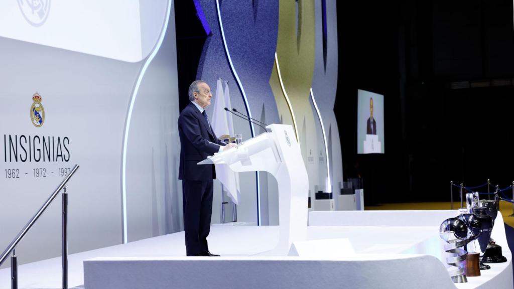 Florentino Pérez, durante el acto de entrega de insignias a los socios del Real Madrid en 2022