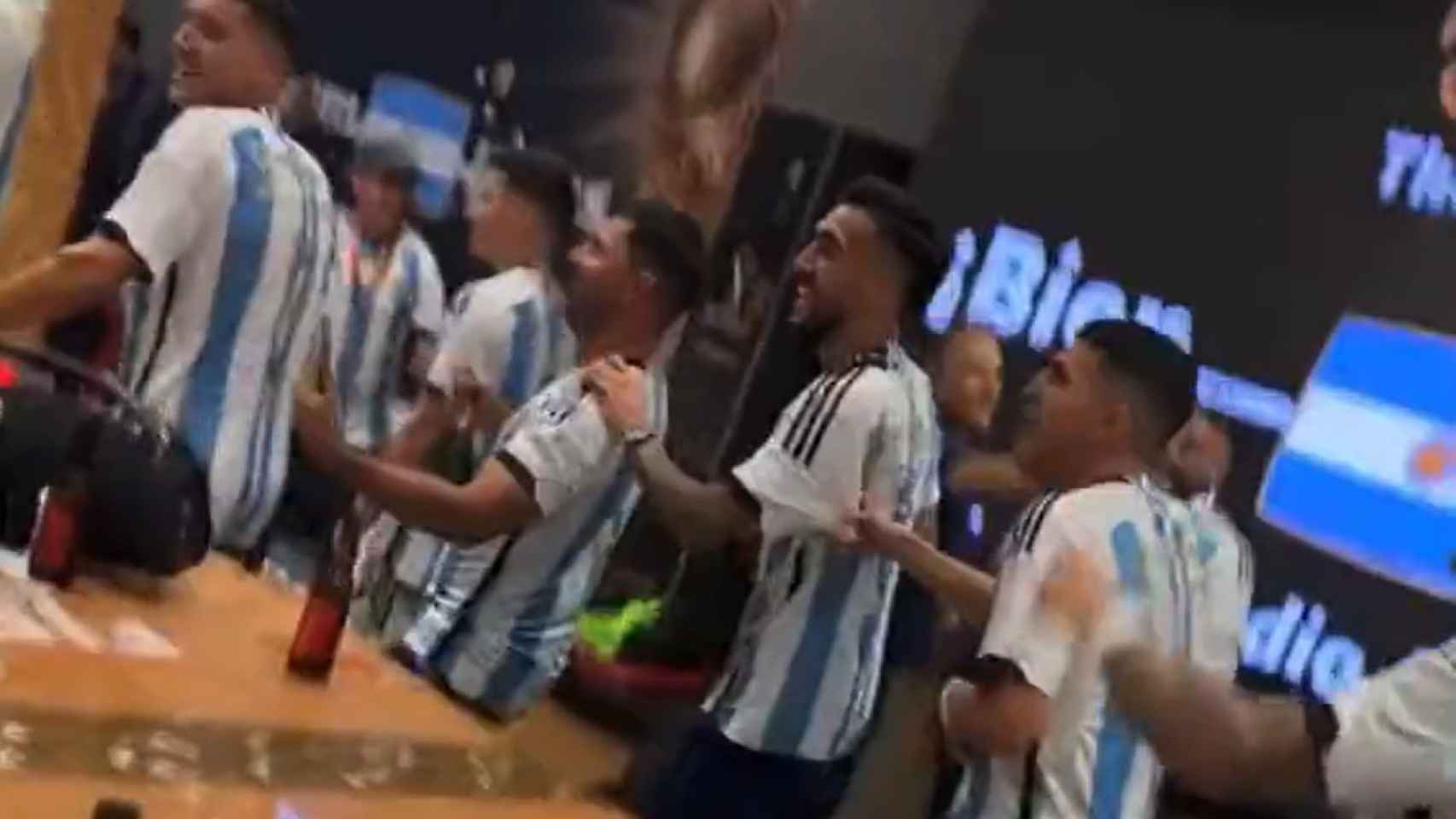 El vestuario de Argentina mientras se burla de Mbappé.