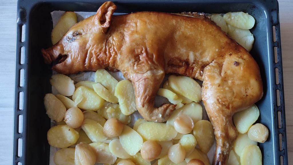 Medio cochinillo del menú navideño de Mercadona