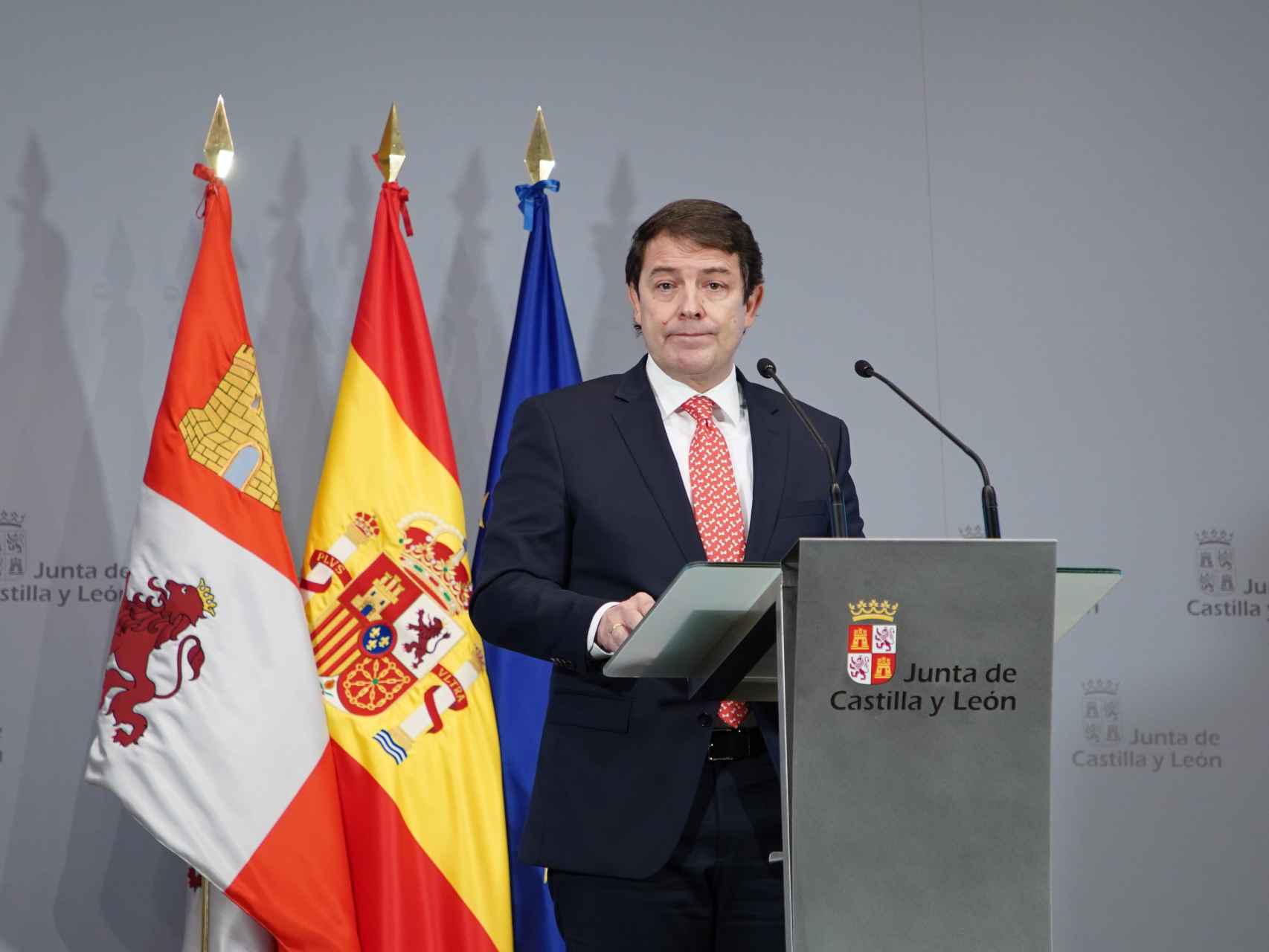 El presidente de la Junta, Alfonso Fernández Mañueco, anuncia la convocatoria anticipada de elecciones el 20 de diciembre de 2021.
