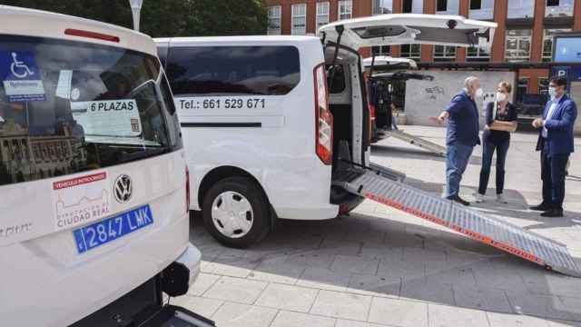 Cuatro taxis más adaptarán sus vehículos en Ciudad Real mediante las ayudas de la Diputación