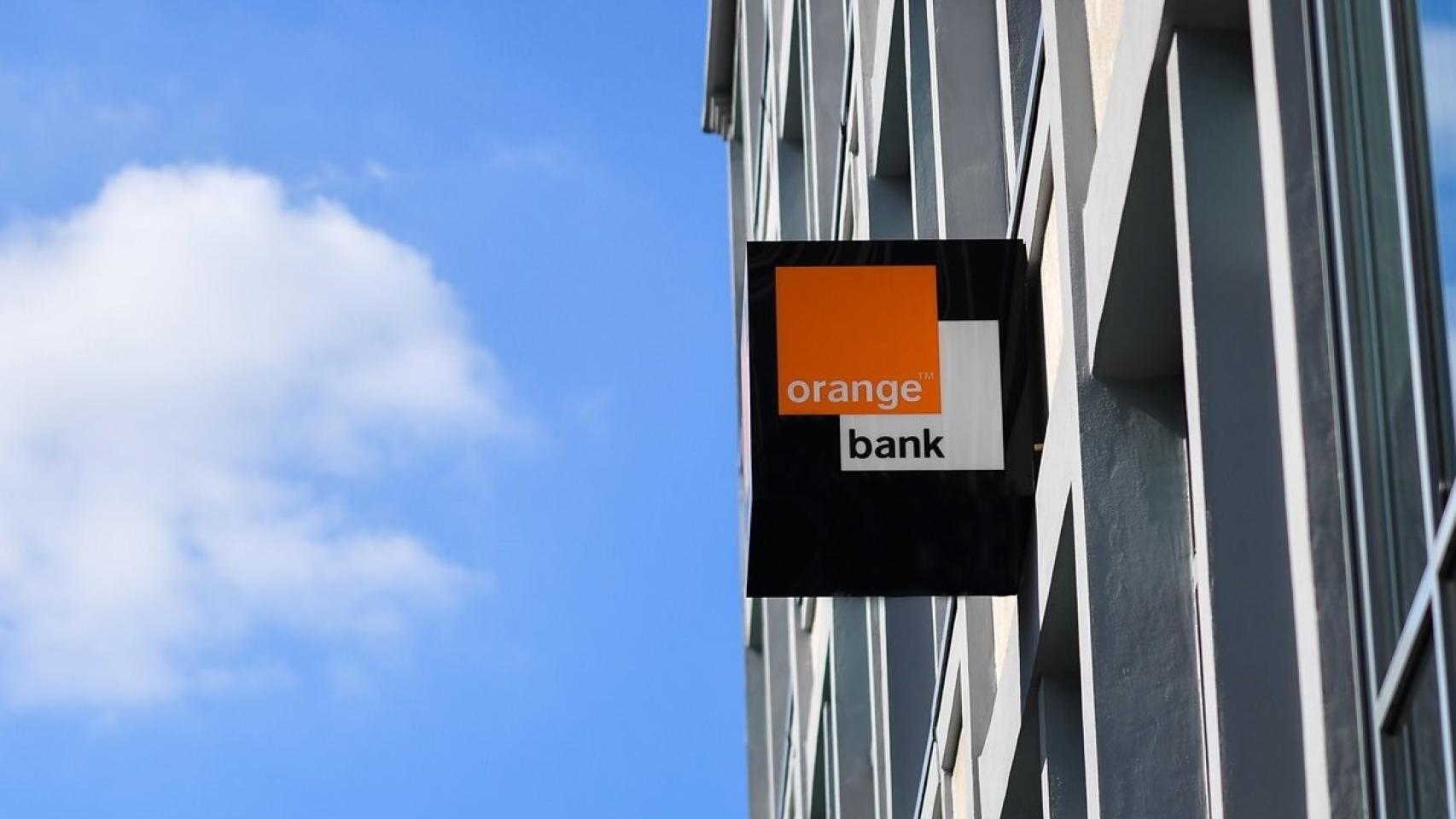 Imagen del logo de Orange Bank en unas oficinas de la compañía.