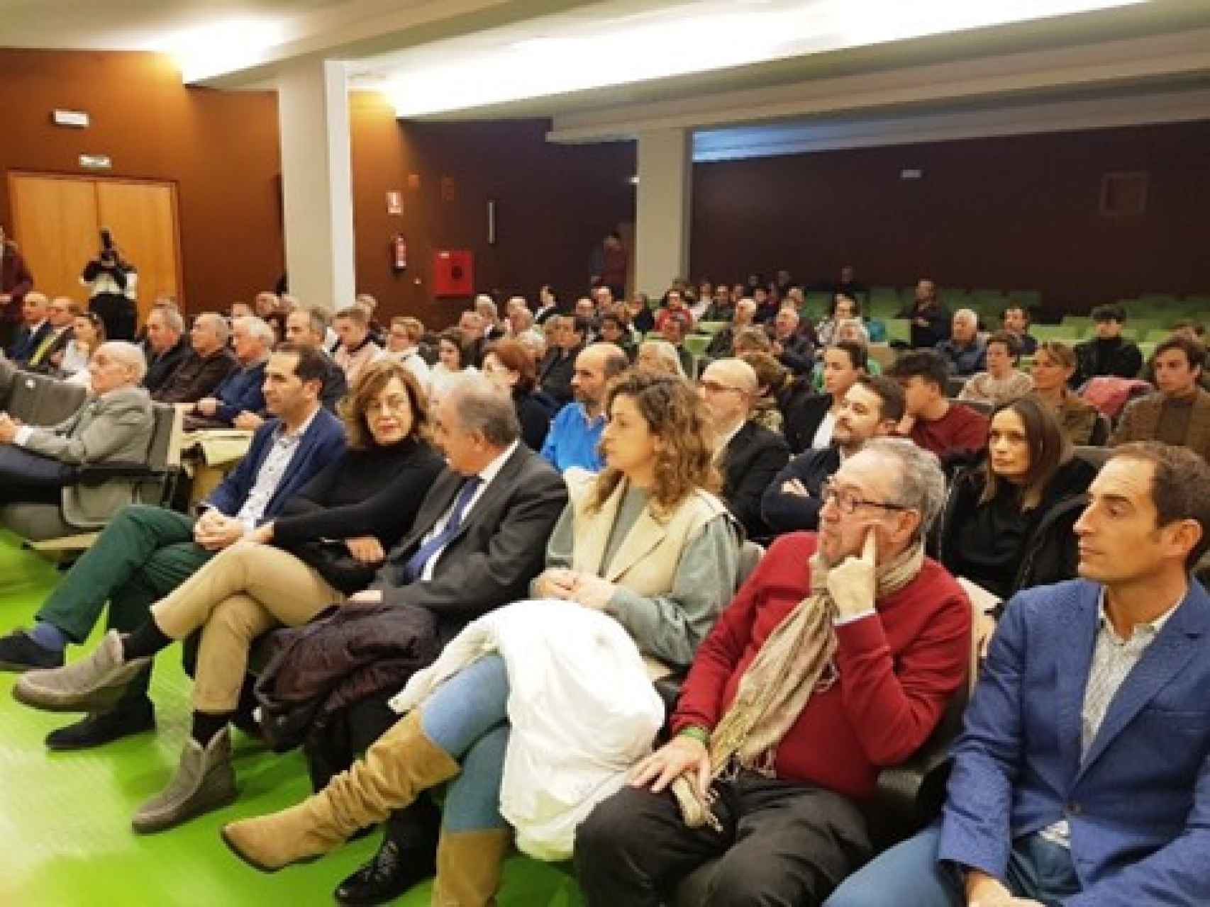 El auditorio de la biblioteca pública de Palencia se llenó en la presentación de la Agenda Taurina 2022