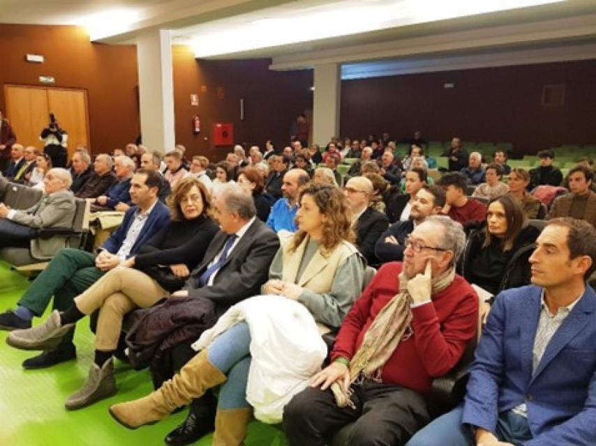 El auditorio de la biblioteca pública de Palencia se llenó en la presentación de la Agenda Taurina 2022