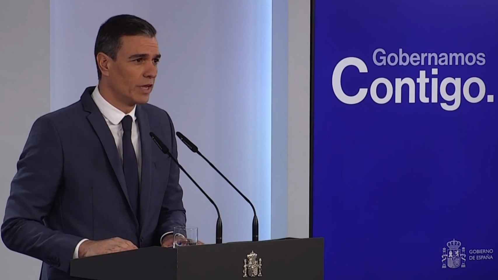 El presidente del Gobierno, Pedro Sánchez, este martes, anunciando que el Gobierno acata la decisión del TC.