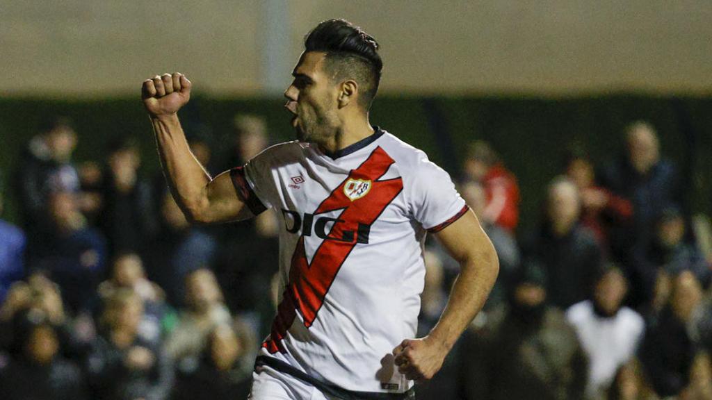 Radamel Falcao, celebrando su gol de penalti ante el Saguntino