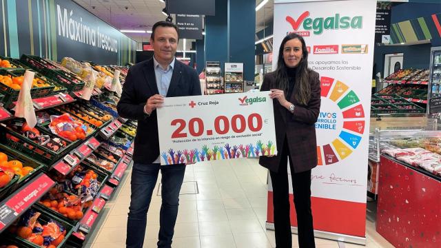 Vegalsa-Eroski dona 20.000 euros a Cruz Roja Galicia.