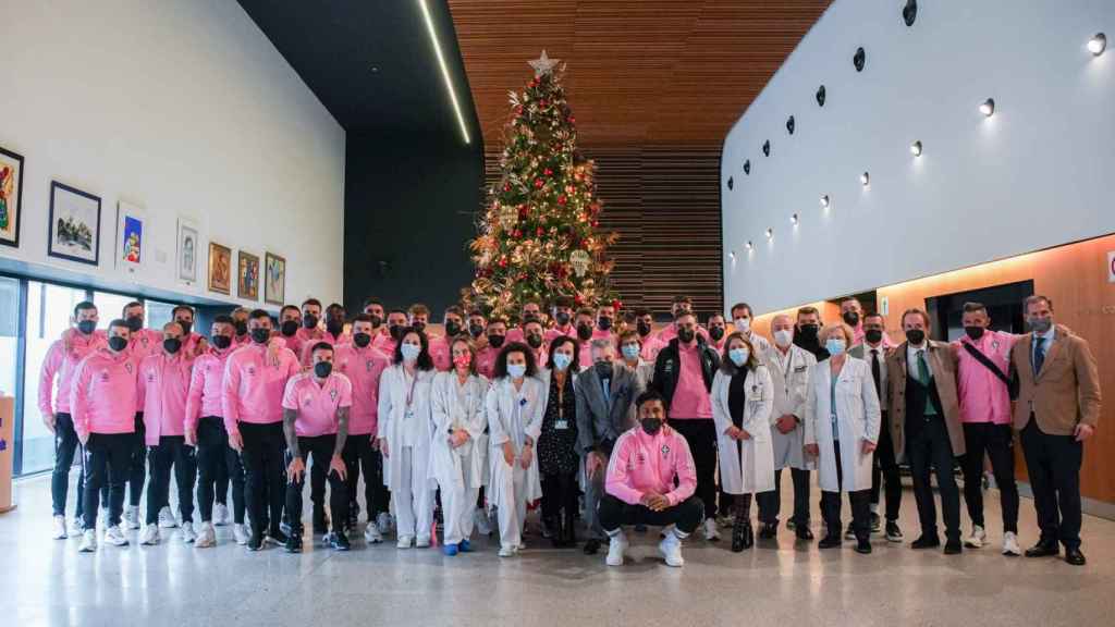 Visita del Celta al hospital Álvaro Cunqueiro.