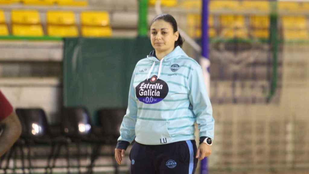 La entrenadora del Club Ourense Baloncesto, Iria Uxía Romarís.
