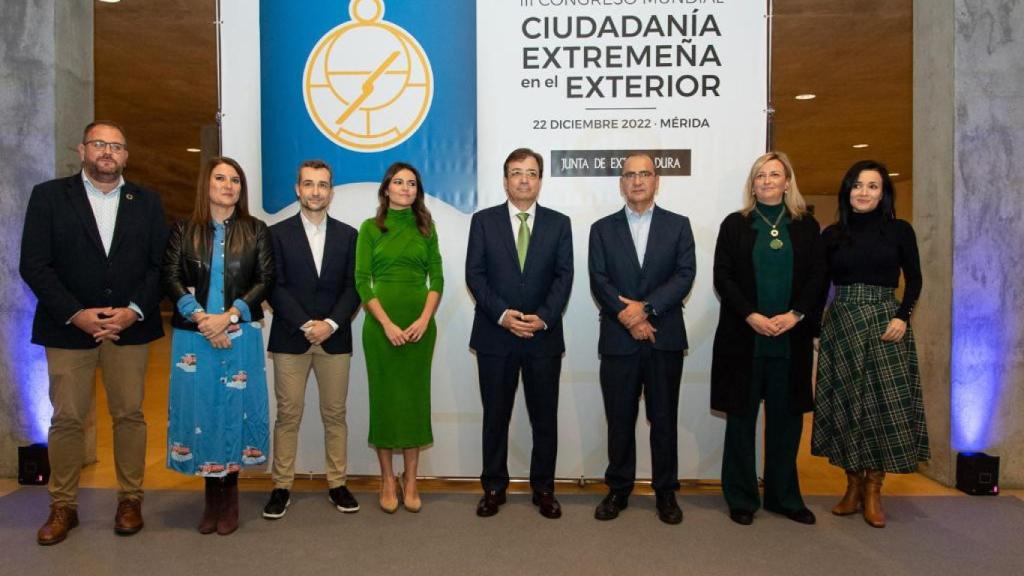 Foto de familia del III Congreso Mundial de Ciudadanía Extremeña en el Exterior