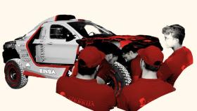 Estudiantes de la Universidad Nebrija trabajan en el coche de Manolo y Mónica Plaza para el Rally Dakar 2023